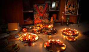 आज यमपञ्चकको दोश्रो दिन, धनधान्यकी देवी लक्ष्मीको पूजा आराधना गरिँदै