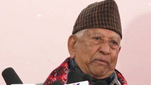 अर्जुननरसिंहले प्रचण्डलाई भने, ओठे भक्तिको प्रदर्शनले देश बन्दैन