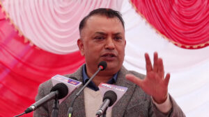 अहिलेका प्रधानमन्त्रीले भन्दा राम्रो काम गर्नसक्छुः गगन थापा