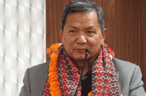नेपालका माओवादीहरुले जनयुद्ध बेचेर खाइसकेः सञ्चारमन्त्री गुरुङ