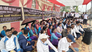 मधेस प्रदेशका १ हजार ८ सय बढी स्वास्थ्यकर्मी आन्दोलनमा