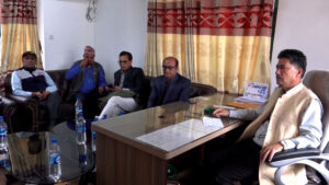 शिक्षक महासंघले बुझायो राजनीतिक दलका प्रमुख सचेतकलाई ध्यानाकर्षणपत्र