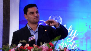 स्वास्थ्यमन्त्री भन्छन् – ‘१३ महिना भयो स्वास्थ्य जनशक्ति बढाउन पहल गरेको, सकेको छैन’
