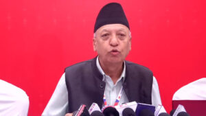 पूर्वराष्ट्रपतिलाई राजनीतिमा आउन नहुने व्यवस्था विधानमा नै गर्न पार्टी नेतृत्वलाई एमाले नेताहरुको सुझाव