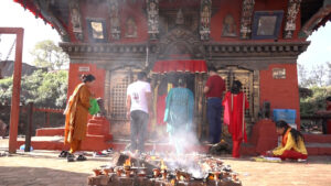नवरात्रीको चौथो दिन आज शक्तिपीठमा भक्तजनहरूको घुइँचो