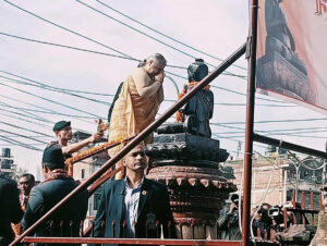 नेपाल संवतका प्रवर्तक राष्ट्रिय विभूति शंखधर साख्वाको प्रतिमामा माल्यार्पण गर्दै प्रधानमन्त्री कार्की(तस्बिरहरु)