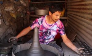 तिहार नजिकिएसँगै पाला बनाउन भ्याइ-नभ्याइ