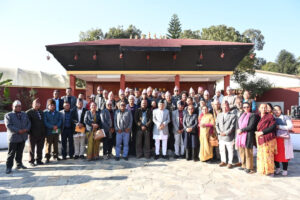 निर्वाचन निर्वाध सम्पन्न गरी अहिलेको अवस्थालाई सहज निकास दिन आवश्यकः राष्ट्रपति