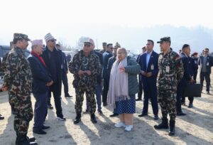 द्रुतमार्गमा प्रधानमन्त्री कार्कीको निरीक्षण : धाार्मिक विश्वास र सम्पदालाई असर नपार्न निर्देशन