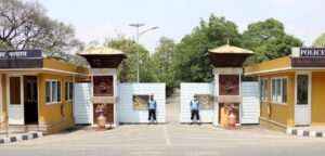 सम्पर्कविहीन १७ प्रहरीलाई ७ दिनभित्र हाजिर हुन निर्देशन