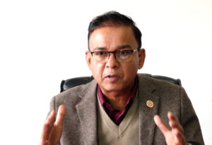 कागजको प्रयोग कम गर्दै प्रभावकारिता बढाउने आयोगको लक्ष्य, फागुन १७ गतेसम्म घरदैलो कार्यक्रम हुने