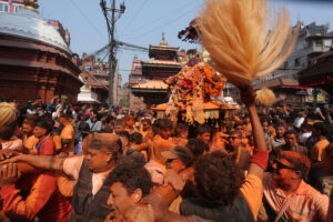 भक्तपुरमा सिन्दुरको वर्षा