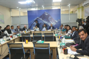 सरकारले भन्योः पेट्रोलियम पदार्थको मूल्य घटाउन सकिँदैन