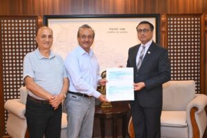 भोटेकोशी बाढीपीडितका लागि रिद्धिसिद्धि सिमेन्ट र सौर्य सिमेन्टद्वारा १ करोड १ लाख सहयोग